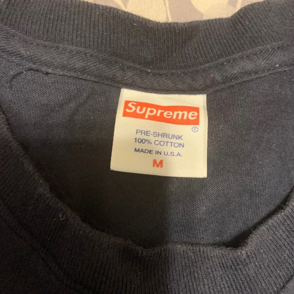 Supreme - Picture 3 of 3